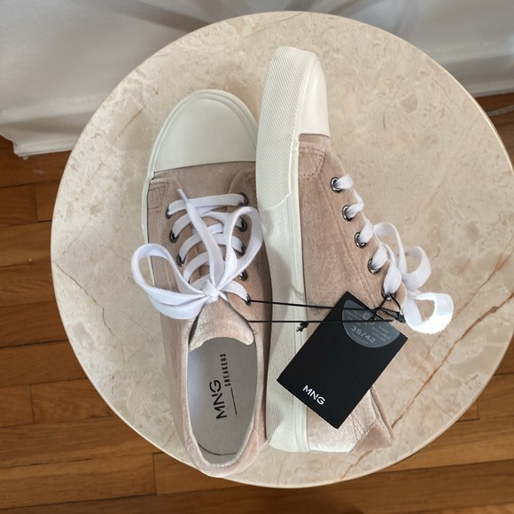 Mango Women’s Sneakers Beige Velvet US size 7.5 EUR 38 NWT - Picture 9 of 13